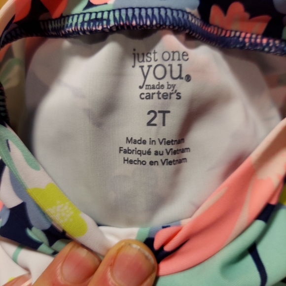 🎁5/$25  - Rashguard flower top, 2T - Picture 11 of 11